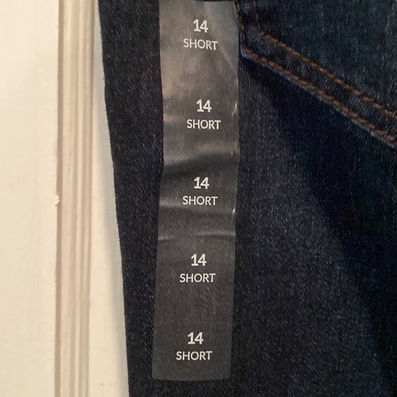 Lane Bryant 14 Short Mid Rise Straight Leg Denim Jeans - Picture 3 of 7